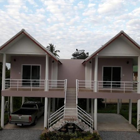 Baan Suan Geb Tawan Hotel Lop Buri Buitenkant foto