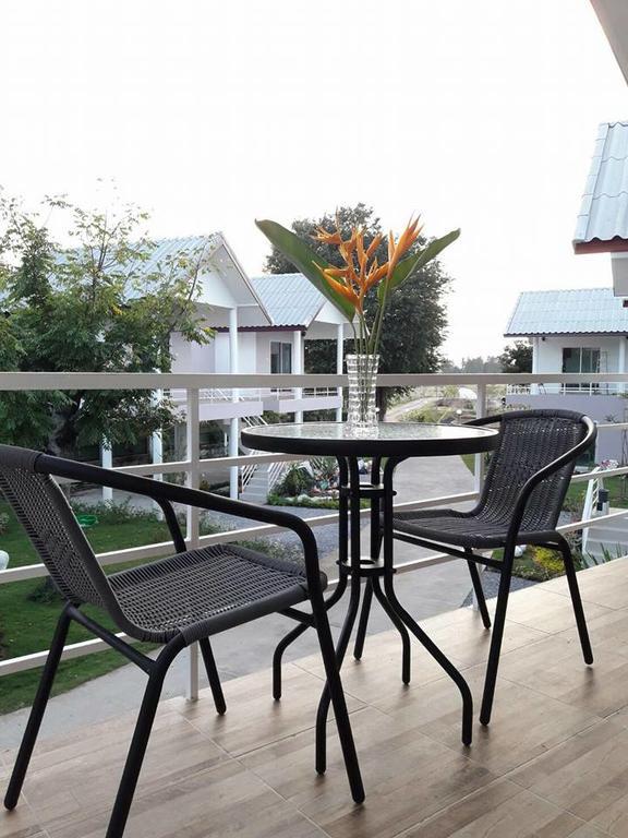 Baan Suan Geb Tawan Hotel Lop Buri Buitenkant foto