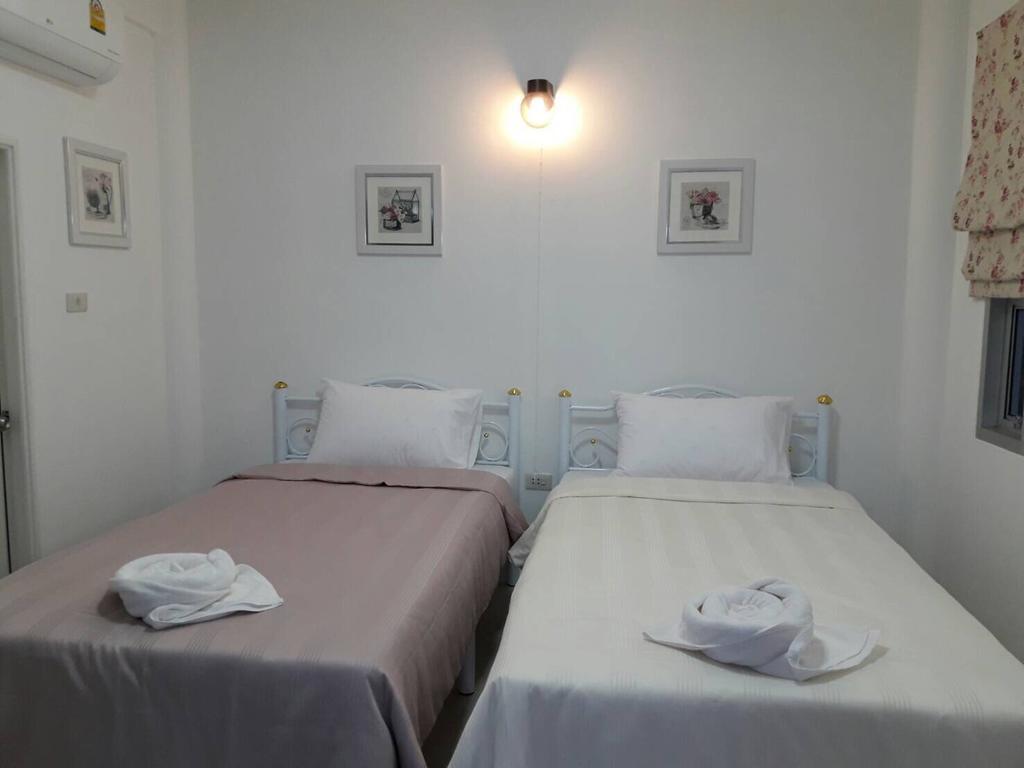 Baan Suan Geb Tawan Hotel Lop Buri Buitenkant foto