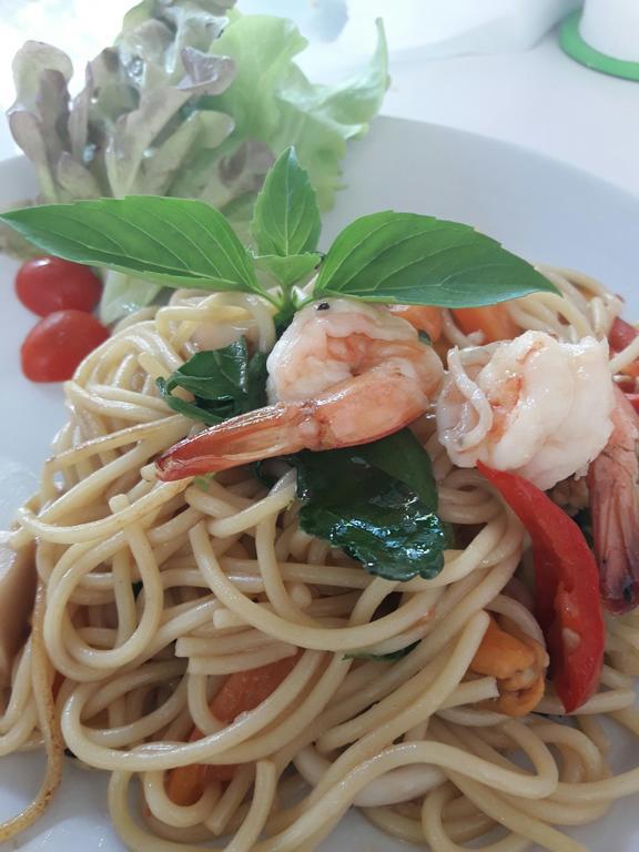 Baan Suan Geb Tawan Hotel Lop Buri Buitenkant foto